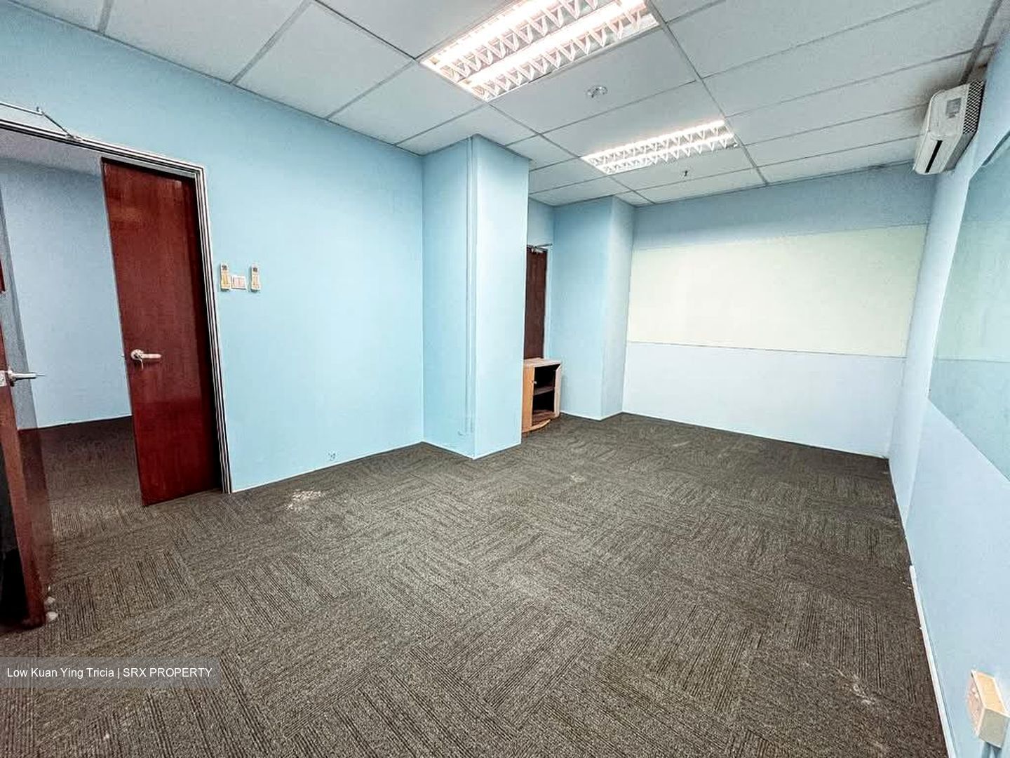 A'posh Bizhub (D27), Factory #557297581